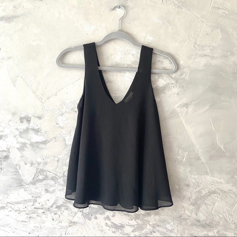 Very cute chiffon V neck blouse